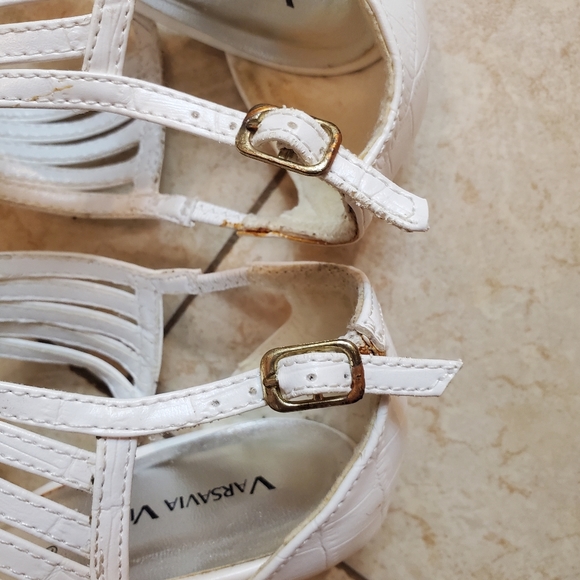 Strappy Snakeskin/reptile print women's heels - Picture 11 of 16